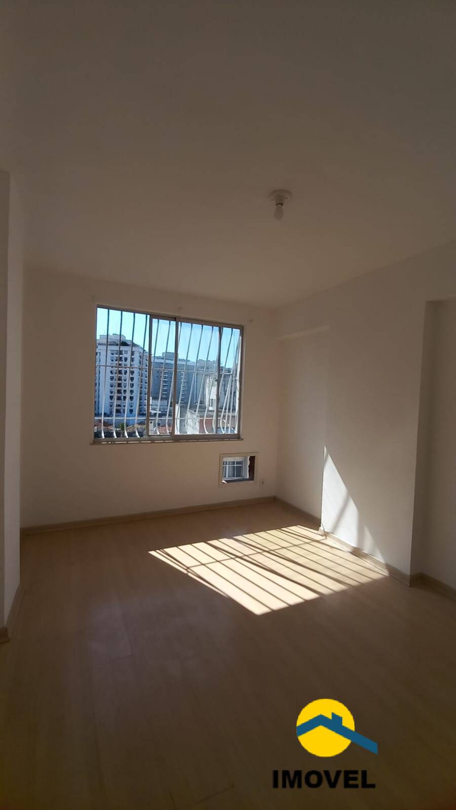 Apartamento à venda com 2 quartos, 85m² - Foto 24