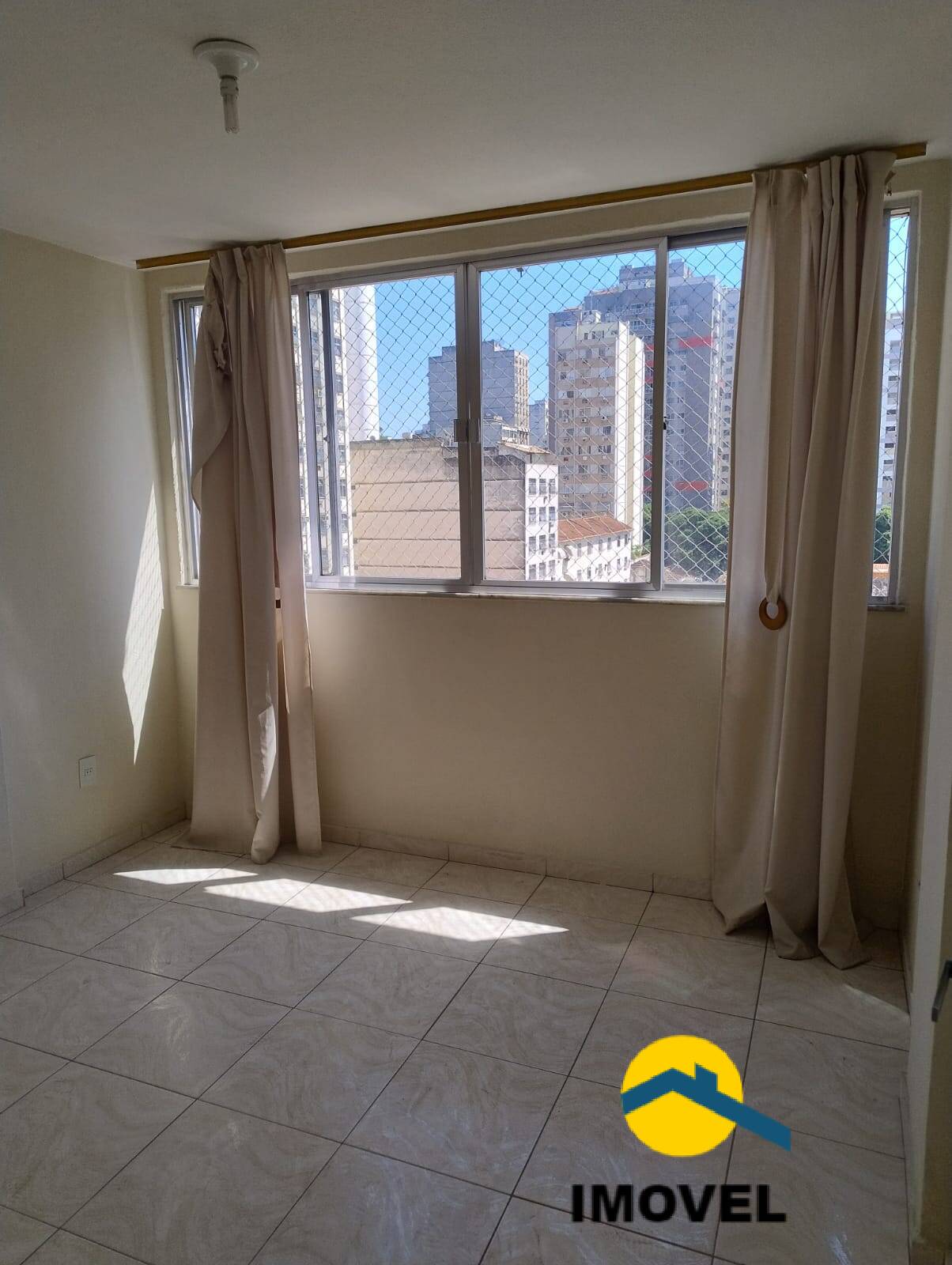 Apartamento à venda com 2 quartos, 70m² - Foto 9