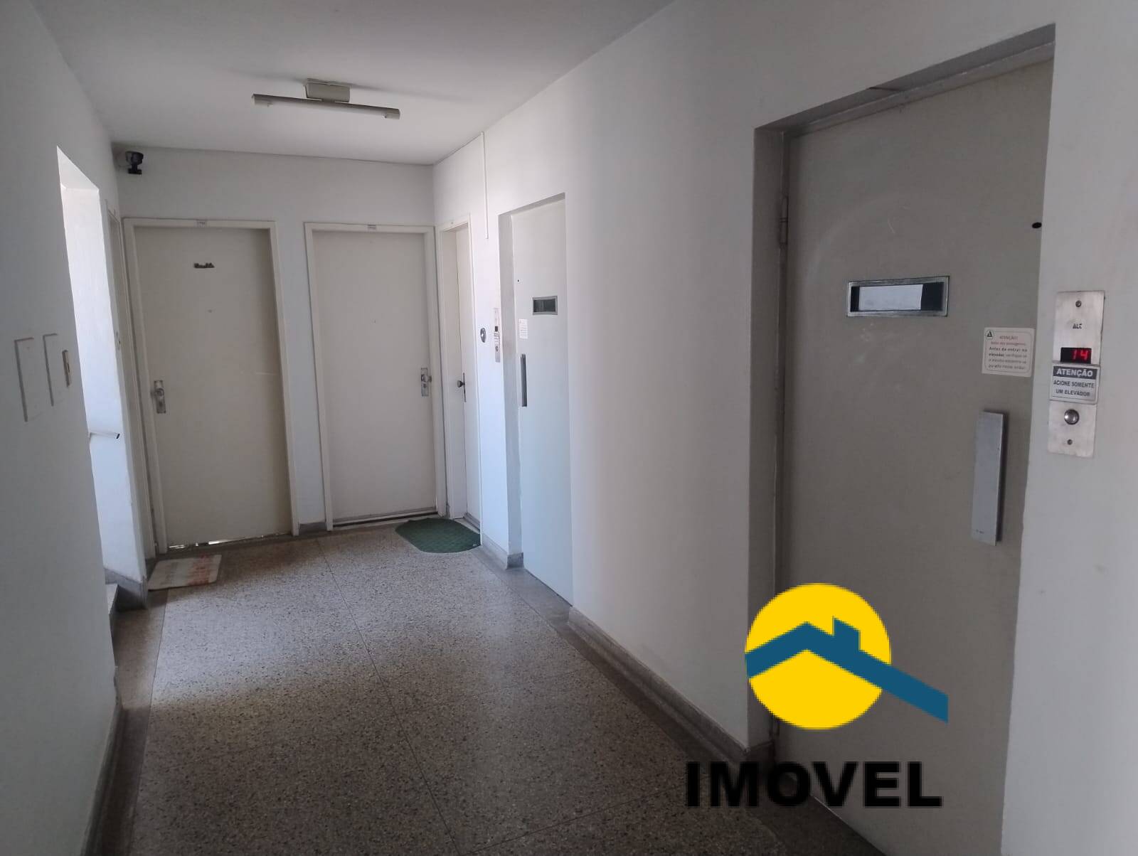 Apartamento à venda com 2 quartos, 70m² - Foto 23