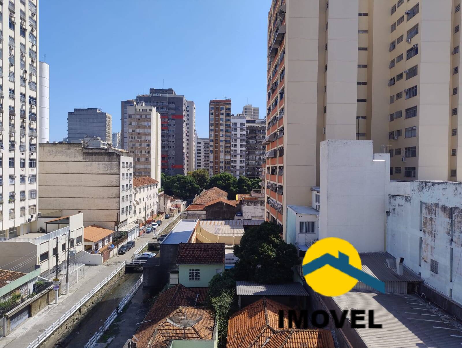 Apartamento à venda com 2 quartos, 70m² - Foto 5