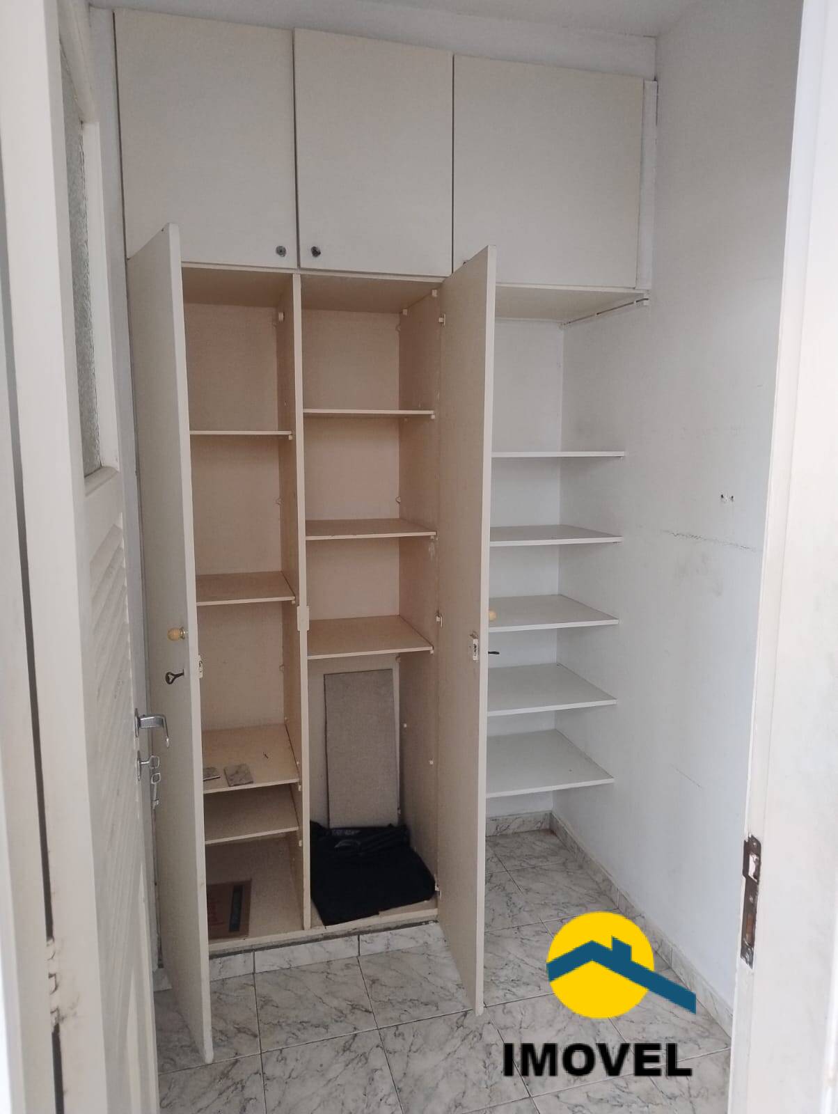 Apartamento à venda com 2 quartos, 75m² - Foto 13