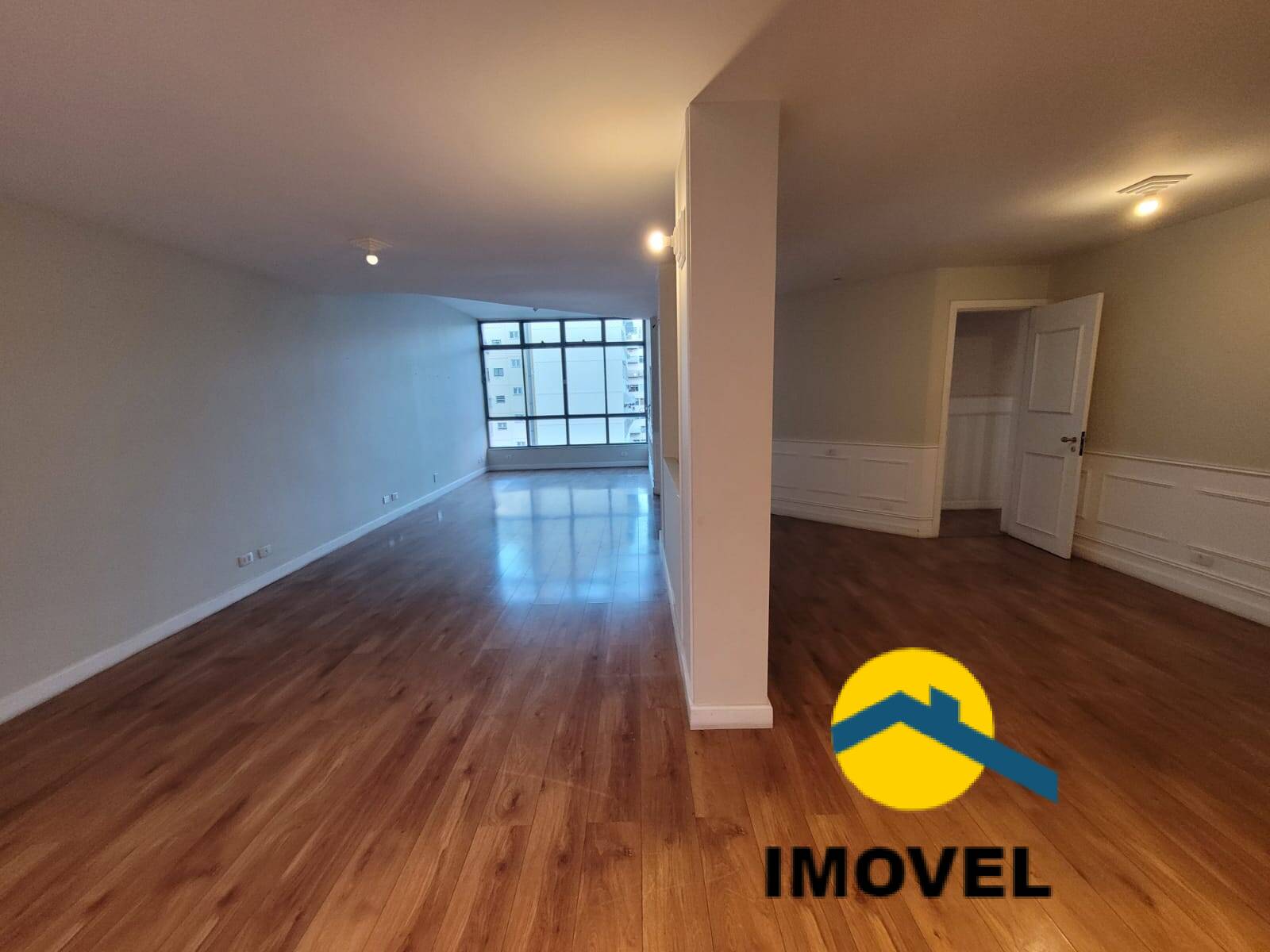 Apartamento à venda com 3 quartos, 140m² - Foto 3