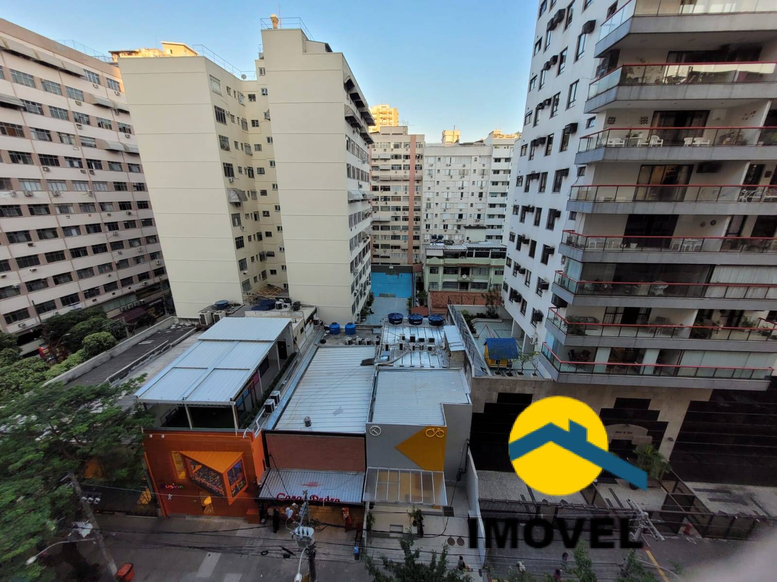 Apartamento à venda com 3 quartos, 140m² - Foto 4