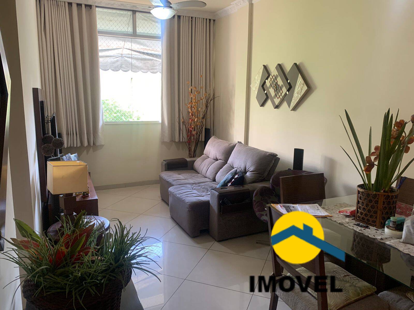 Apartamento à venda com 3 quartos, 94m² - Foto 1