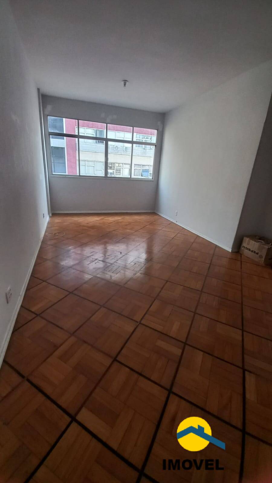 Apartamento à venda com 3 quartos, 130m² - Foto 2