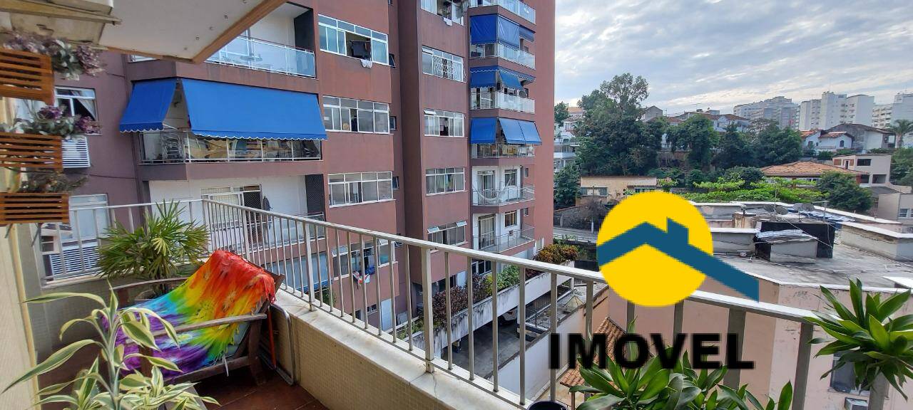 Apartamento à venda com 3 quartos, 138m² - Foto 4