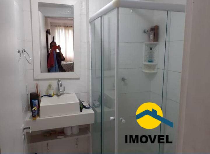 Apartamento à venda com 2 quartos, 70m² - Foto 2