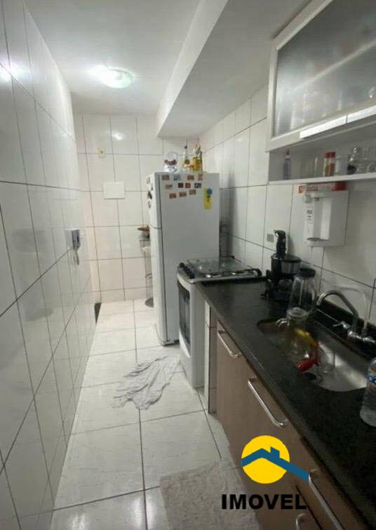 Apartamento à venda com 2 quartos, 70m² - Foto 3