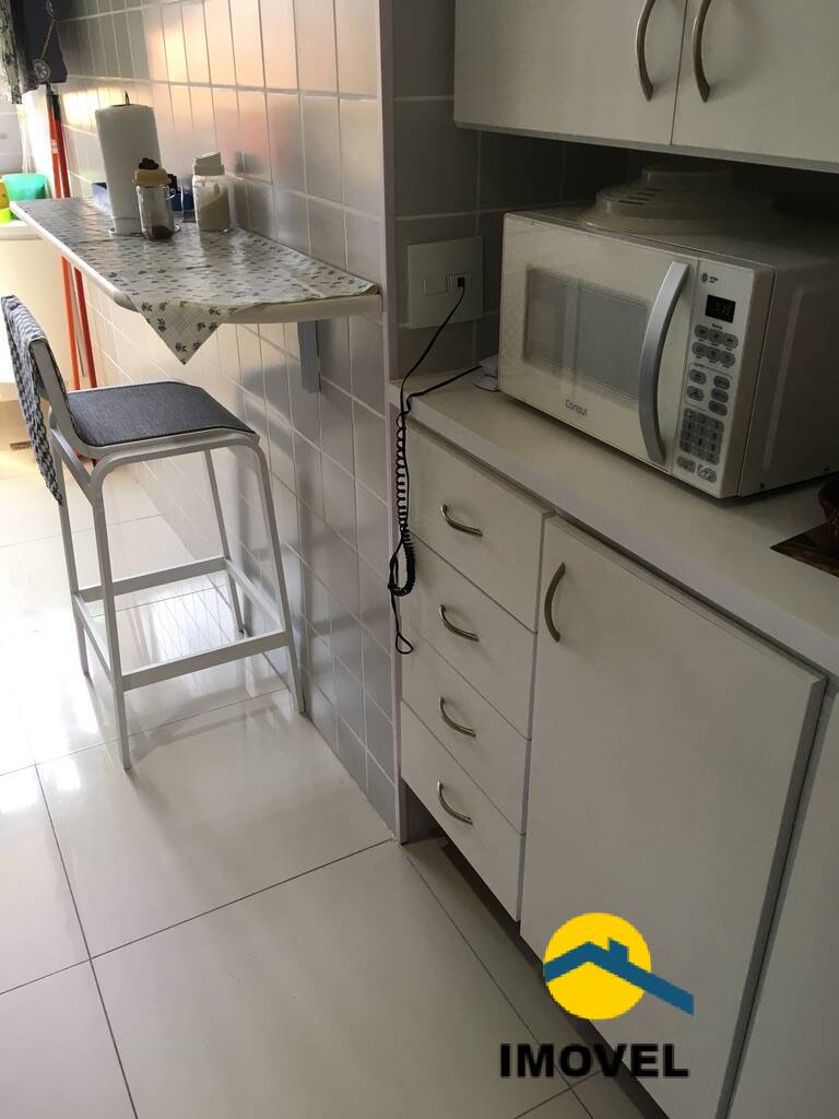 Apartamento à venda com 2 quartos, 70m² - Foto 8