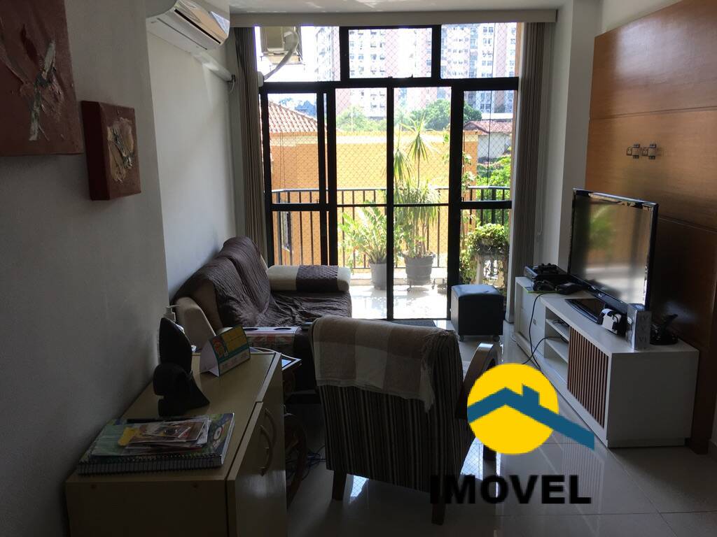 Apartamento à venda com 2 quartos, 70m² - Foto 1