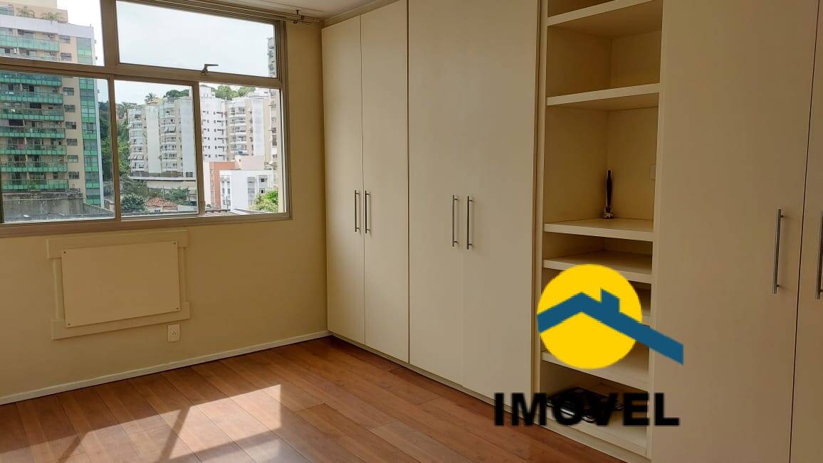 Apartamento à venda com 4 quartos, 150m² - Foto 8