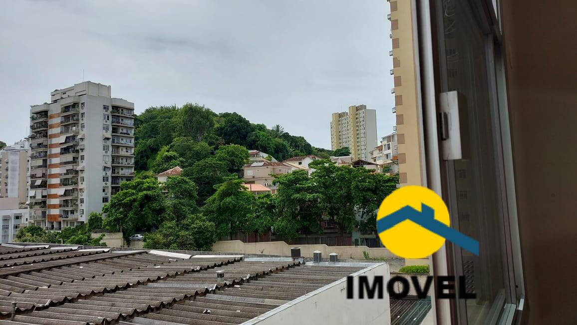 Apartamento à venda com 4 quartos, 150m² - Foto 9