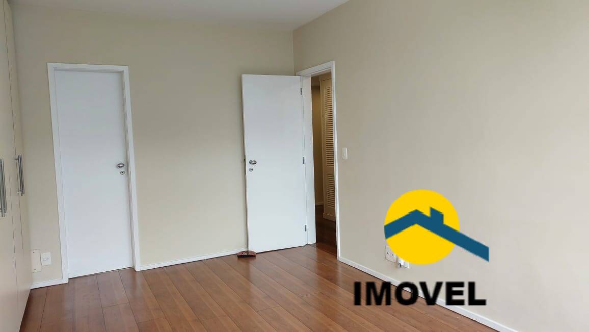 Apartamento à venda com 4 quartos, 150m² - Foto 26