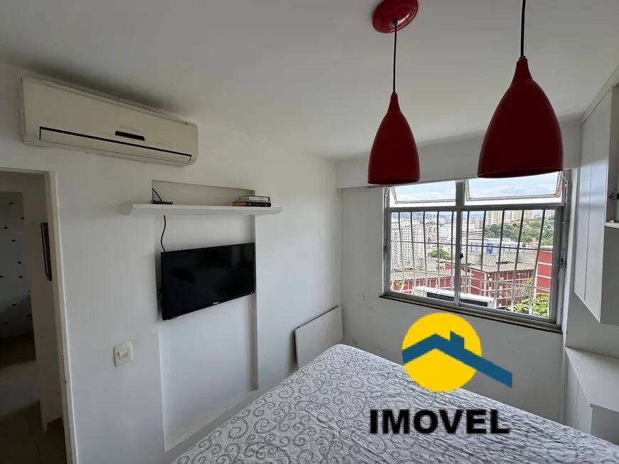 Apartamento à venda com 2 quartos, 65m² - Foto 17