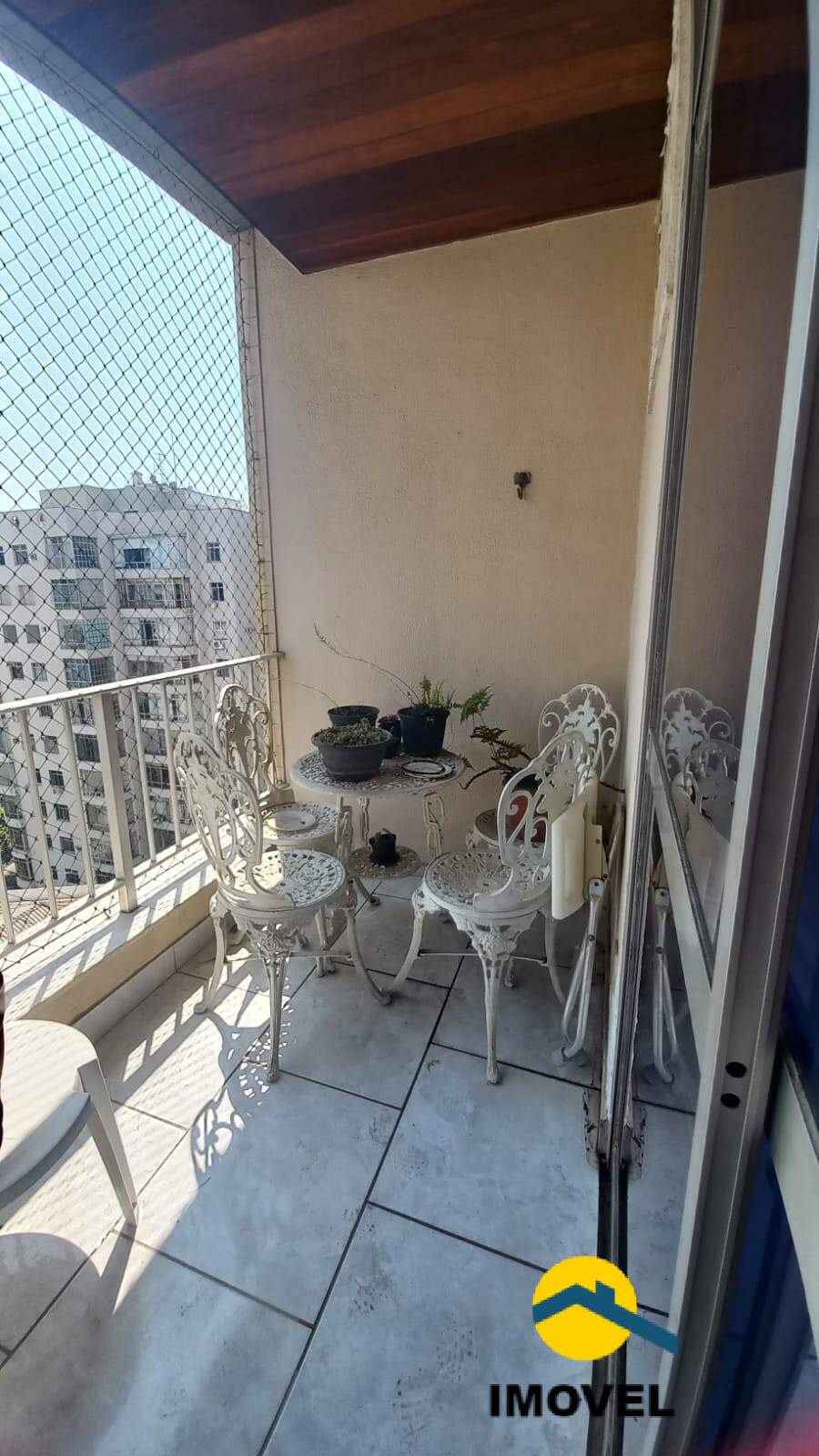 Apartamento à venda com 2 quartos, 75m² - Foto 4