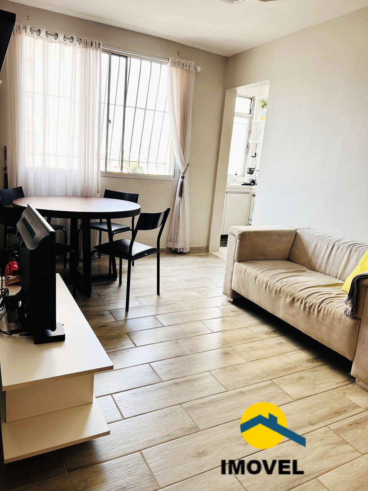 Apartamento à venda com 2 quartos, 76m² - Foto 2