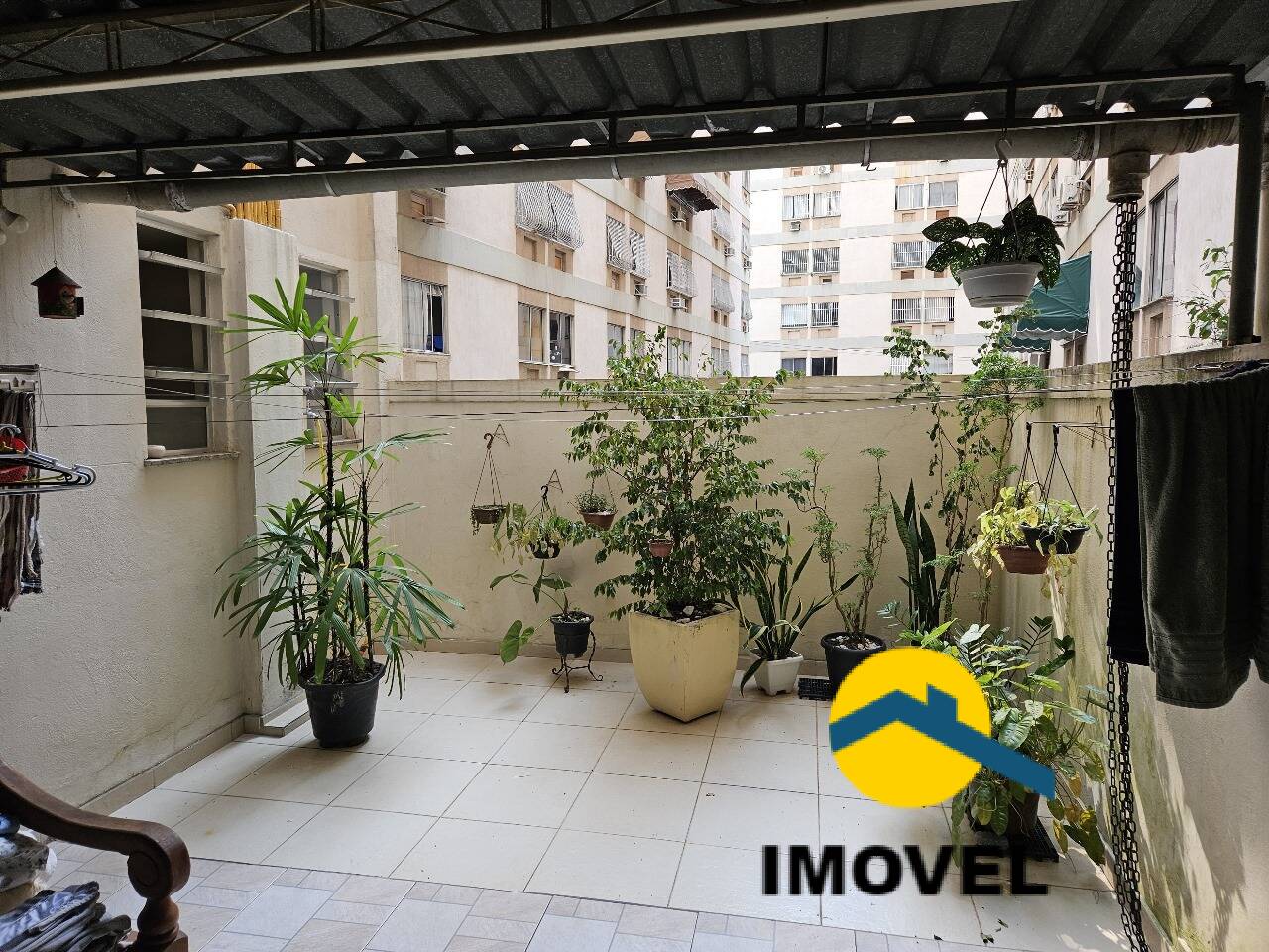 Apartamento à venda com 2 quartos, 75m² - Foto 19