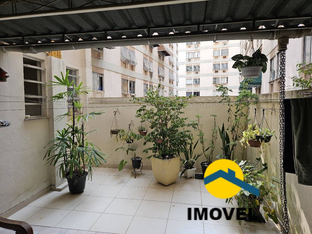 Apartamento à venda com 2 quartos, 75m² - Foto 18