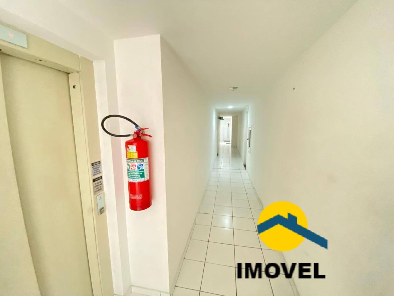 Apartamento à venda com 2 quartos, 65m² - Foto 13