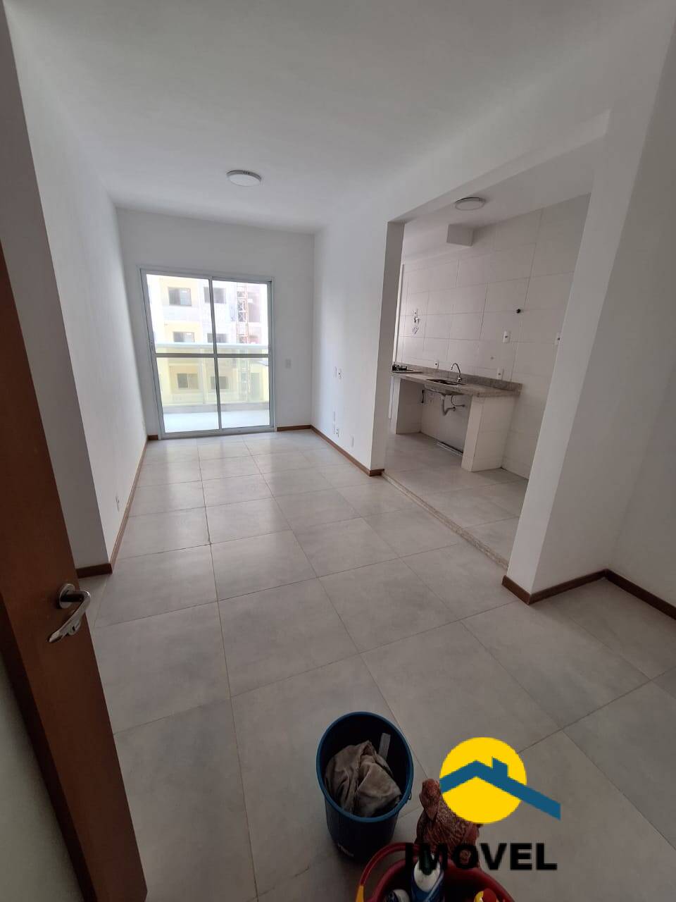 Apartamento à venda com 2 quartos, 63m² - Foto 2