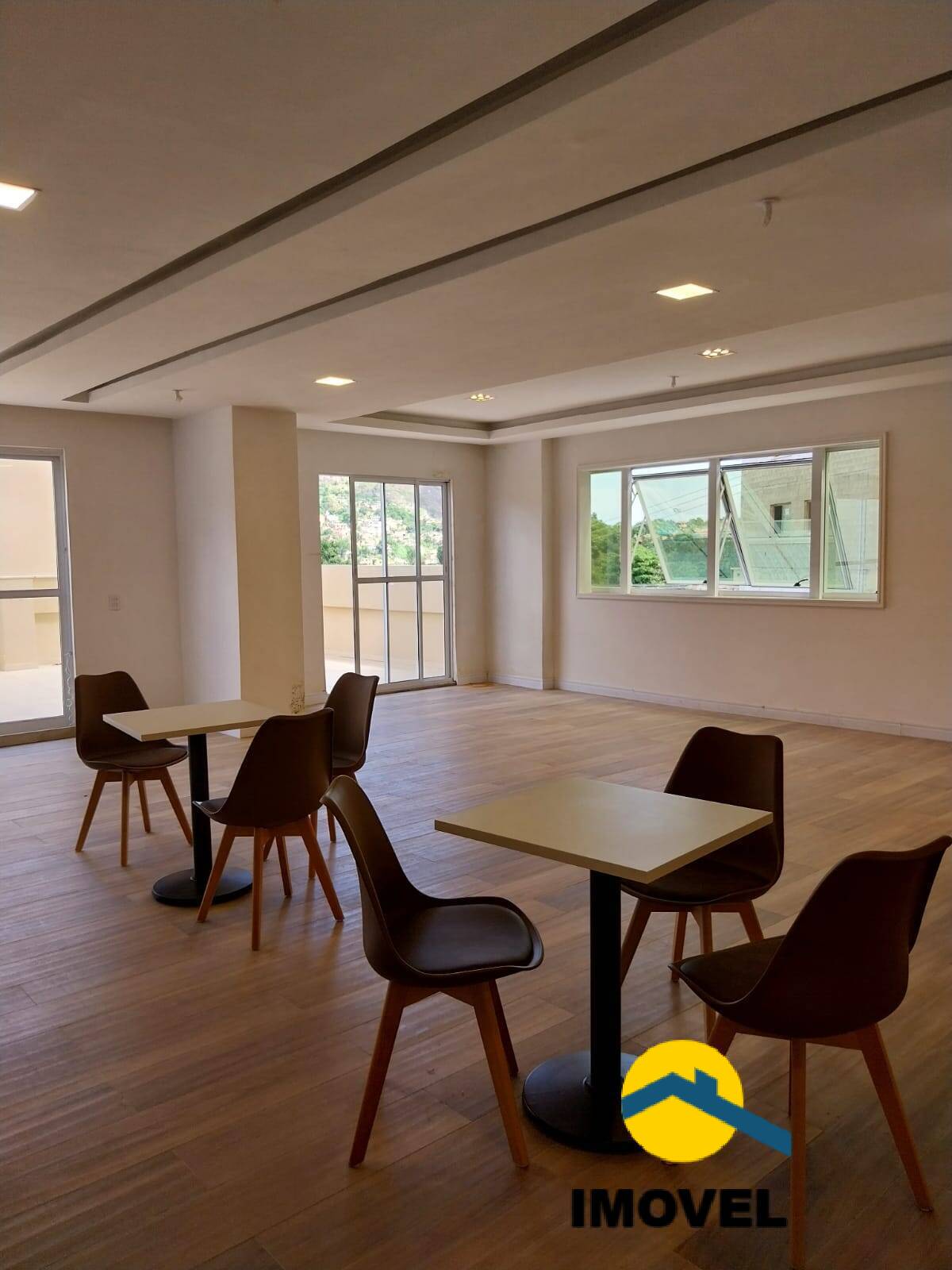 Apartamento à venda com 2 quartos, 63m² - Foto 33