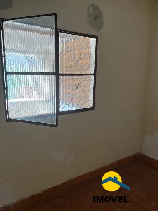 Casa à venda com 3 quartos, 200m² - Foto 4