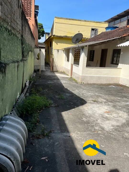 Casa à venda com 3 quartos, 200m² - Foto 12