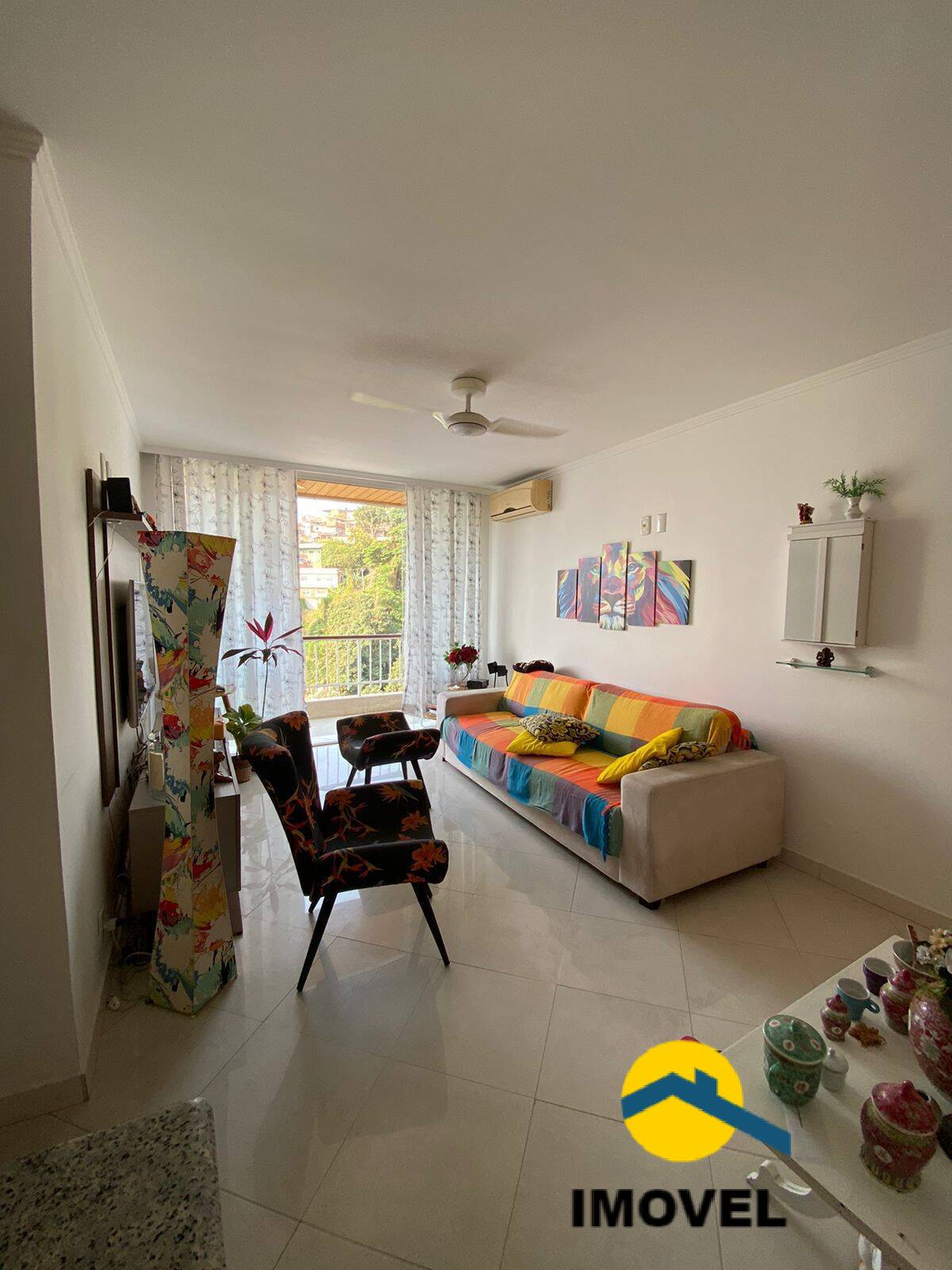 Apartamento à venda com 2 quartos, 70m² - Foto 1