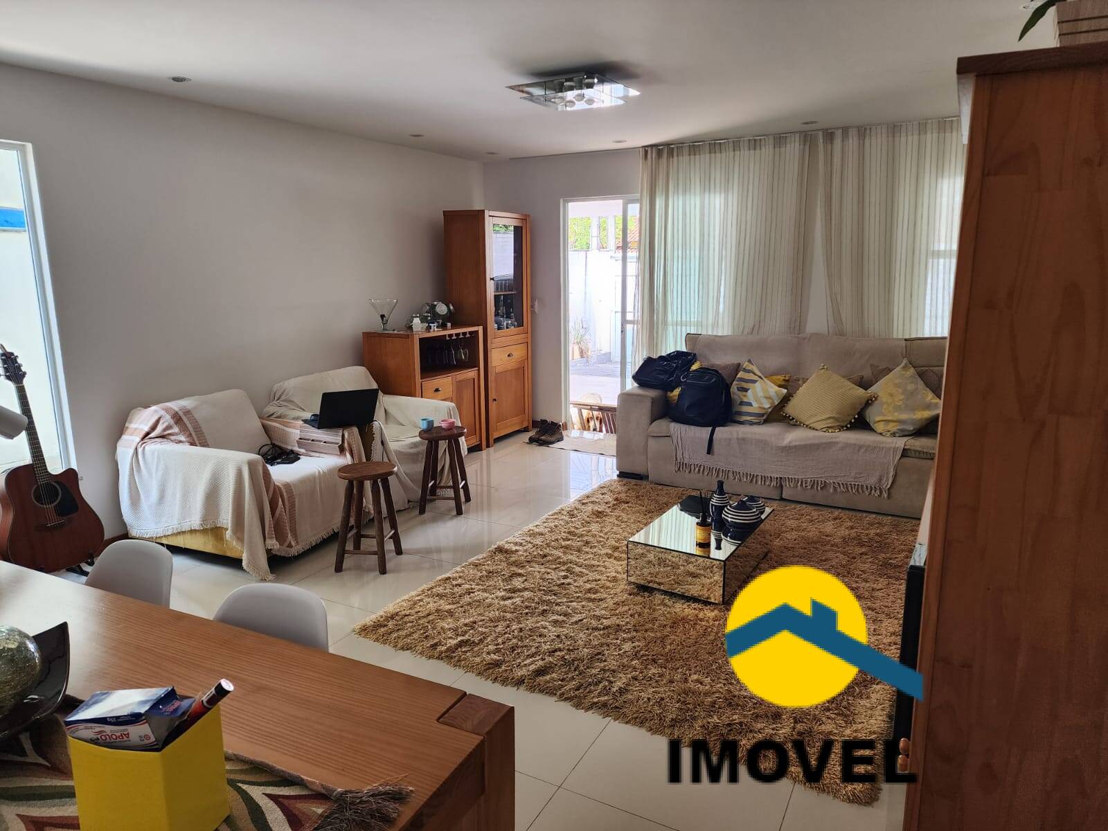 Casa à venda com 3 quartos, 175m² - Foto 2