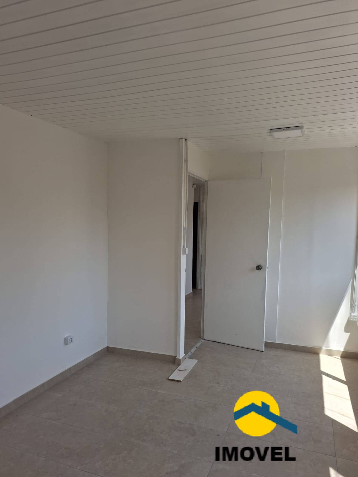 Apartamento à venda com 3 quartos, 86m² - Foto 3