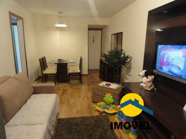 Apartamento à venda com 2 quartos, 71m² - Foto 1