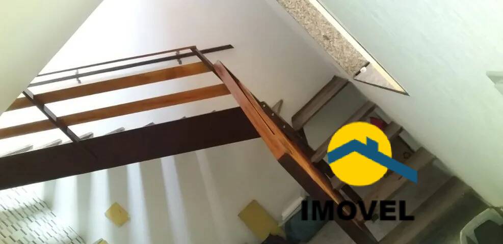 Casa à venda com 3 quartos, 250m² - Foto 3