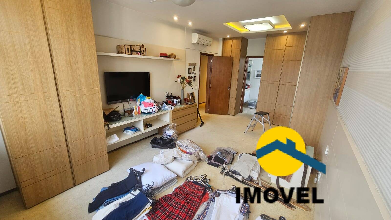 Apartamento à venda com 4 quartos, 250m² - Foto 11