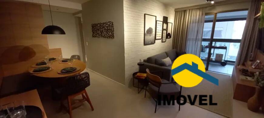 Apartamento à venda com 2 quartos, 72m² - Foto 4