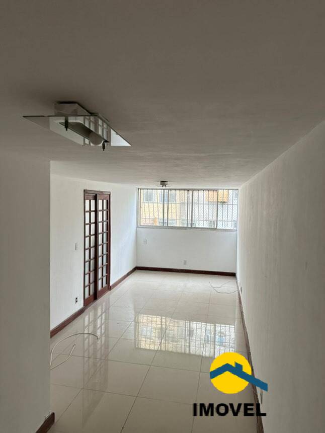 Apartamento à venda com 2 quartos, 60m² - Foto 1