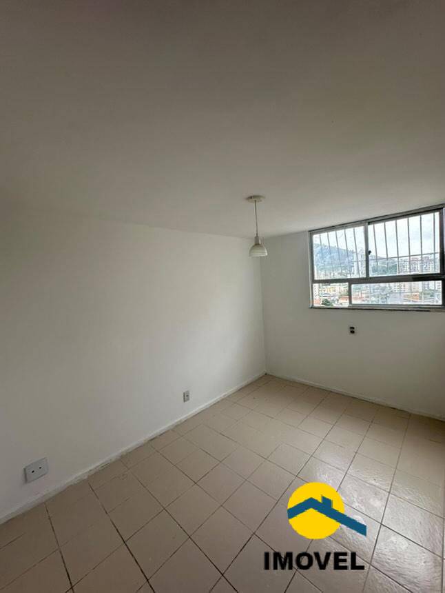 Apartamento à venda com 2 quartos, 60m² - Foto 7