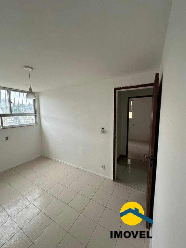 Apartamento à venda com 2 quartos, 60m² - Foto 2