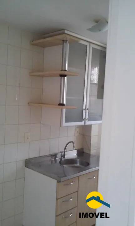 Apartamento à venda com 2 quartos, 75m² - Foto 2