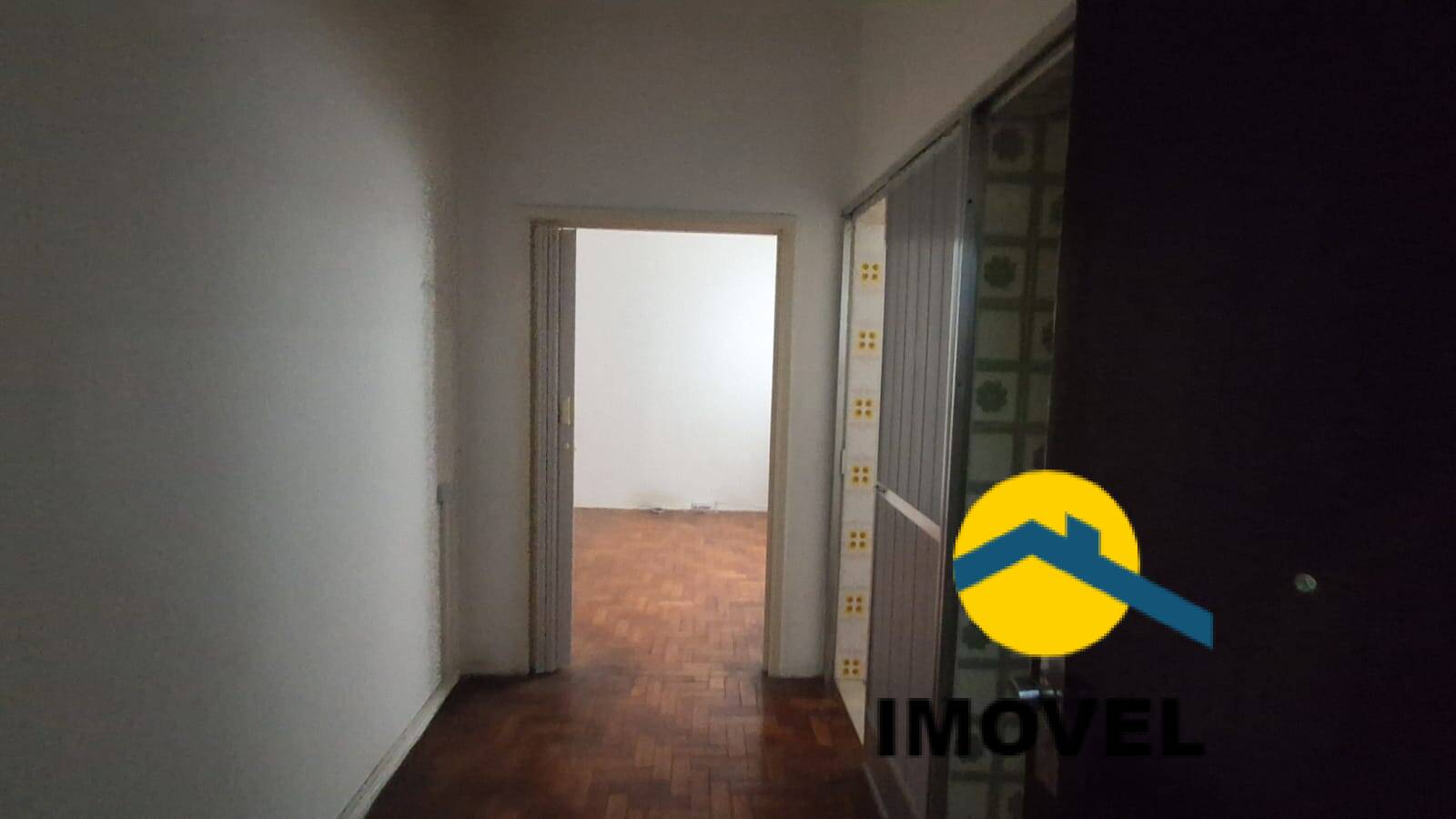 Apartamento à venda com 1 quarto, 42m² - Foto 2