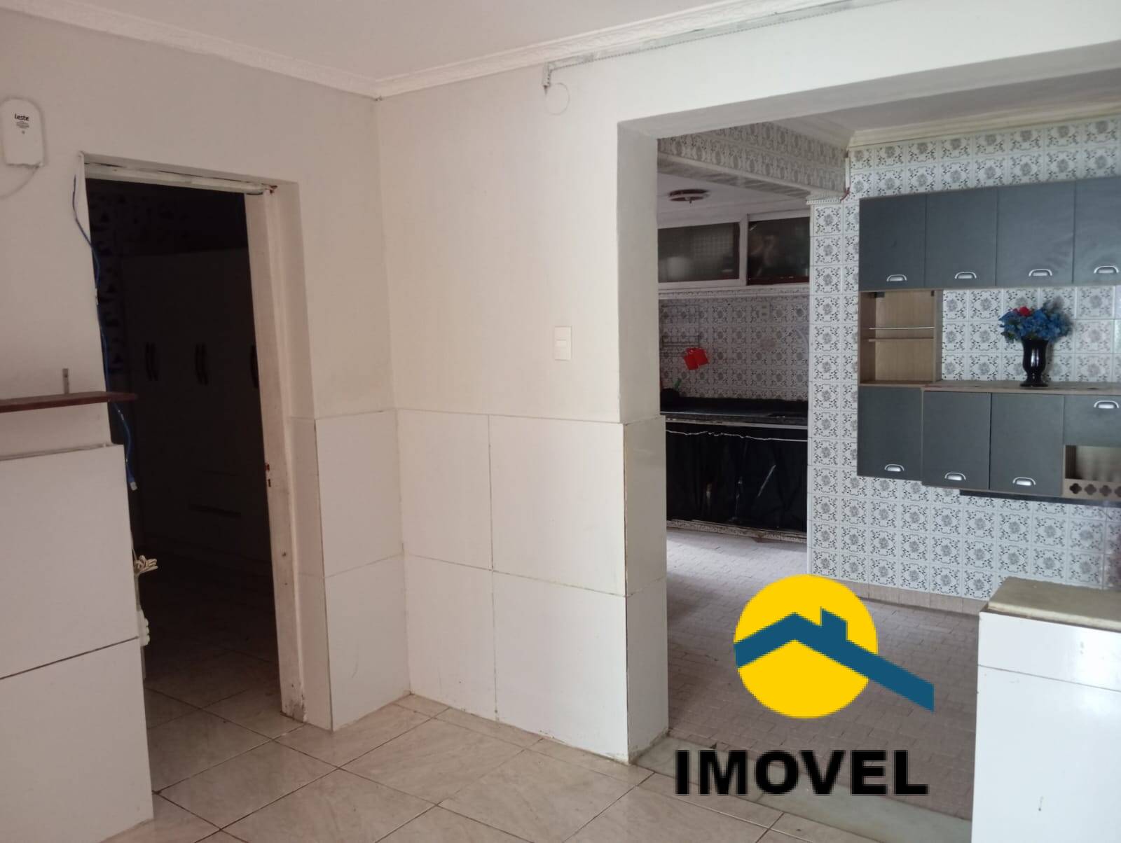 Casa à venda com 2 quartos, 75m² - Foto 3