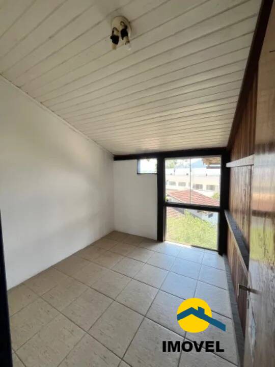 Casa à venda com 3 quartos, 180m² - Foto 9