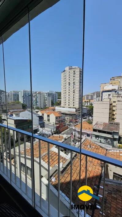 Apartamento à venda com 2 quartos, 75m² - Foto 3