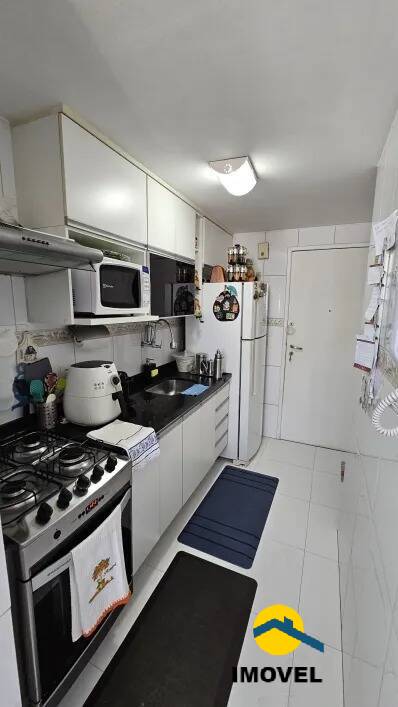 Apartamento à venda com 2 quartos, 75m² - Foto 11