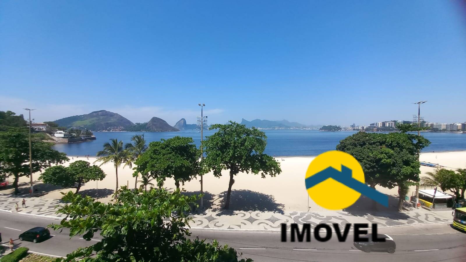 Apartamento à venda com 4 quartos, 220m² - Foto 3