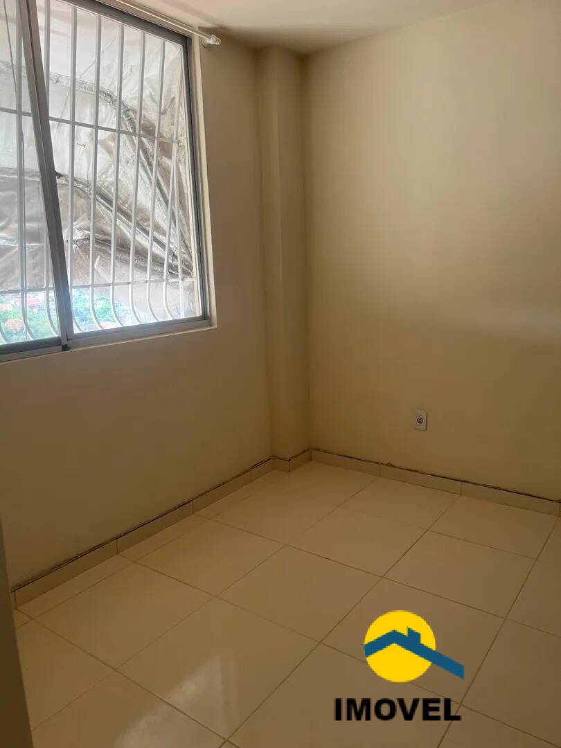 Apartamento à venda com 2 quartos, 65m² - Foto 2