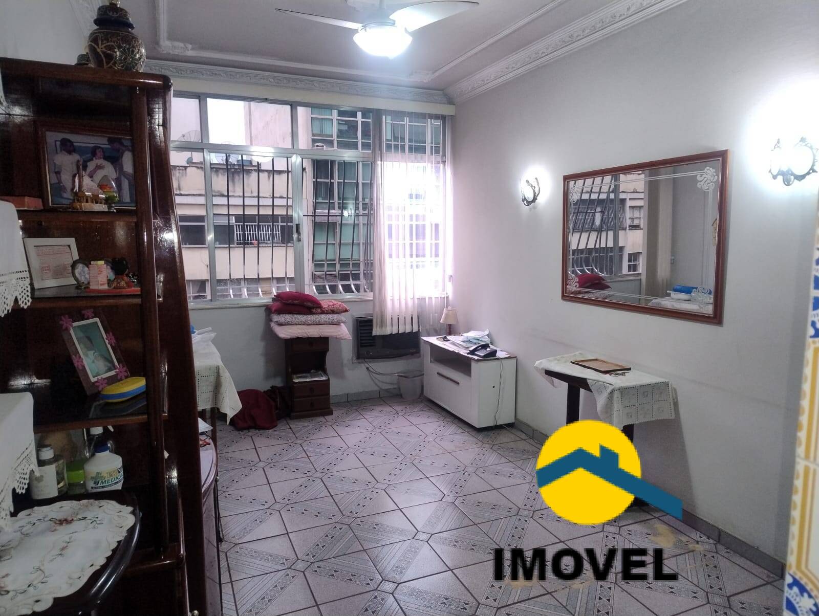 Apartamento à venda com 1 quarto, 50m² - Foto 1