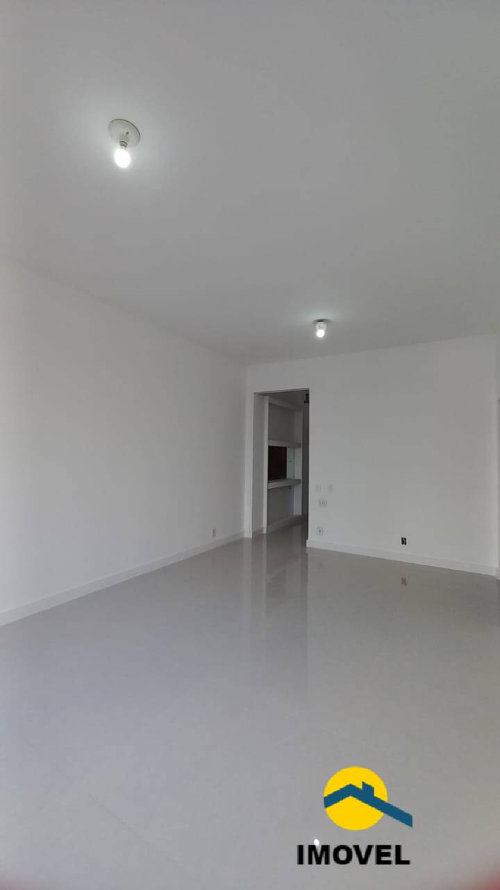 Apartamento à venda com 3 quartos, 130m² - Foto 6