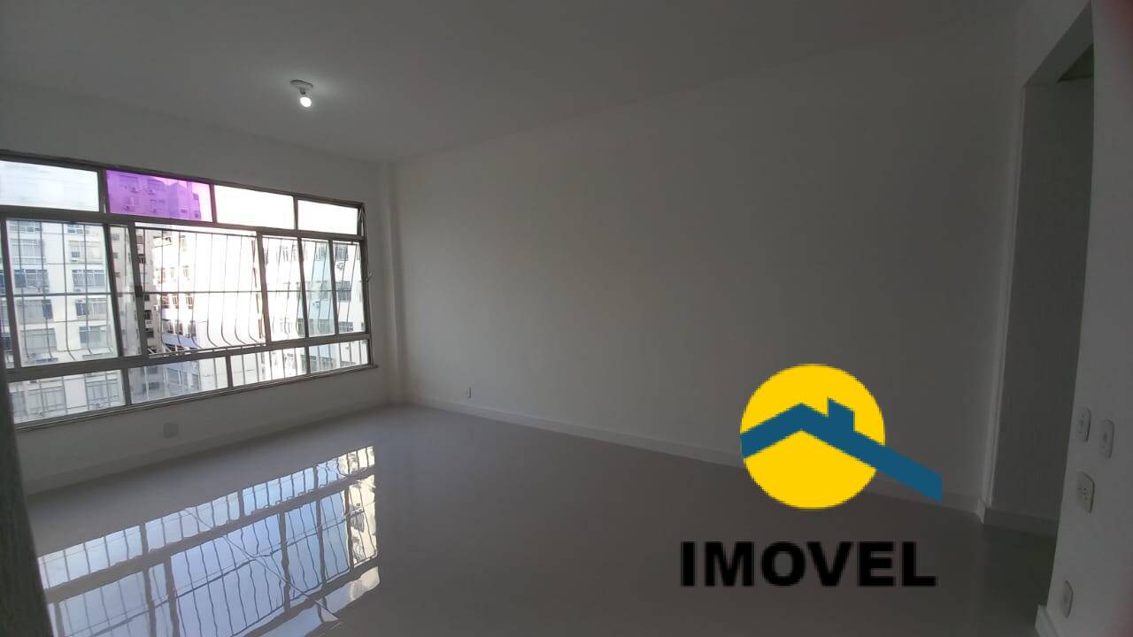 Apartamento à venda com 3 quartos, 130m² - Foto 2