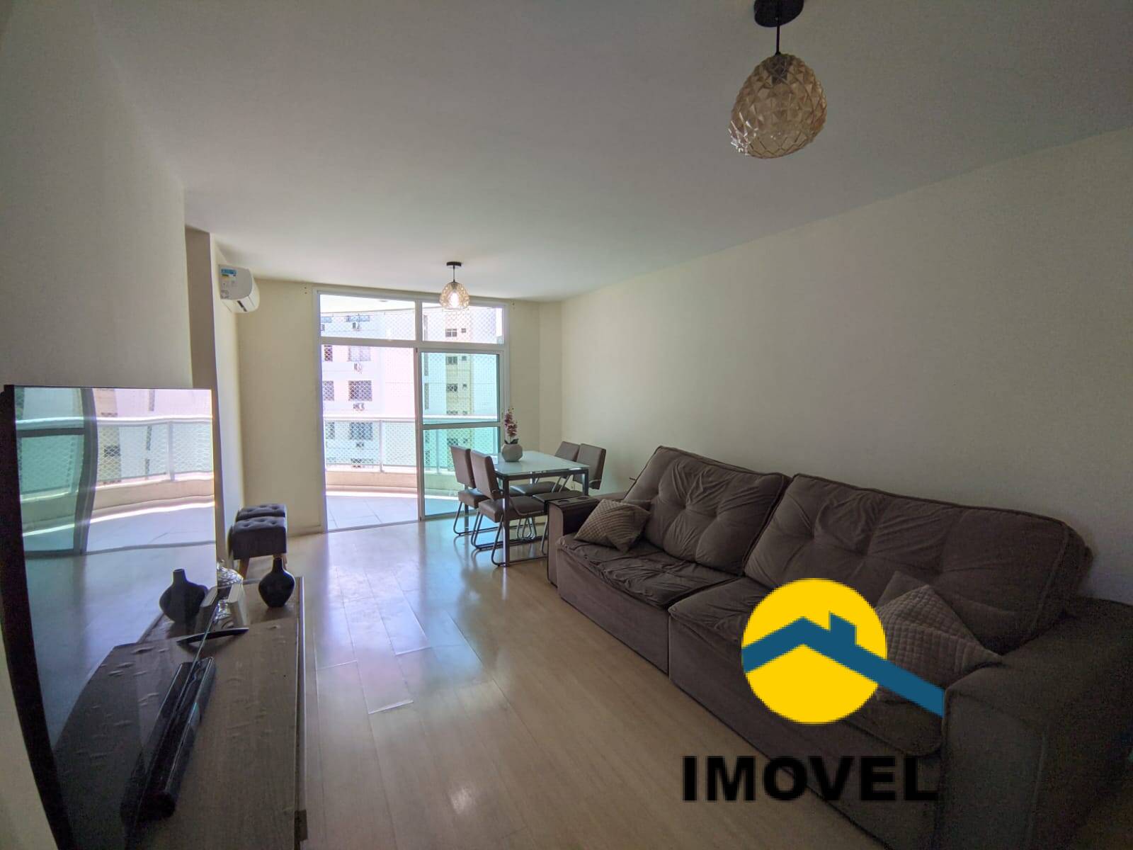 Apartamento à venda com 2 quartos, 75m² - Foto 1