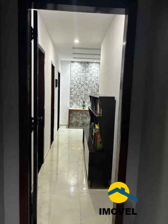 Casa à venda com 4 quartos, 220m² - Foto 9